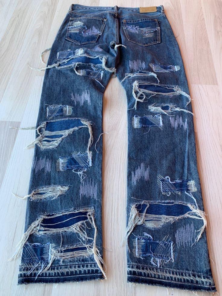 JEANS DECHIRÉ